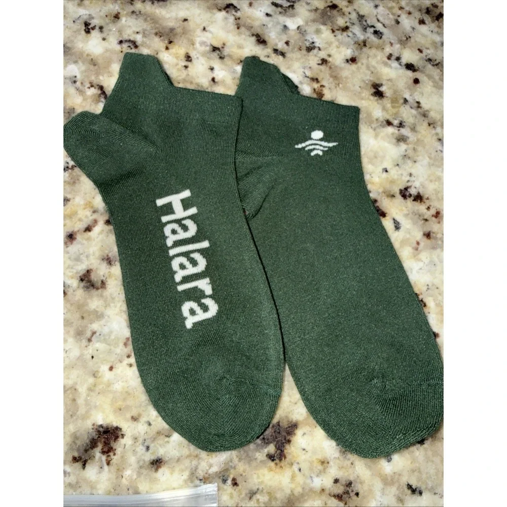 NEW! HALARA Ankle Socks - Dark Green‎ w/ White Logo - One Size 5562